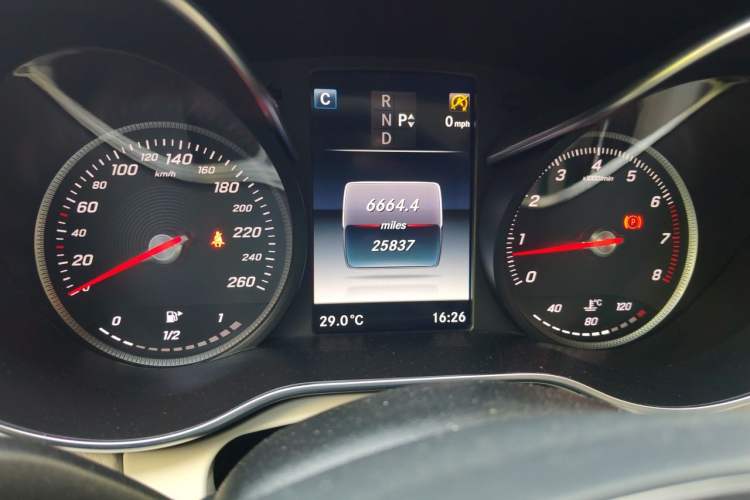 Used Mercedes-Benz C-Class 2017 C 300 L Odometer Close Up