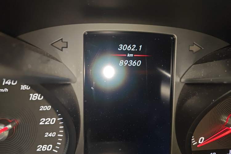 Used Mercedes-Benz C-Class 2017 Facelift C 200 Station Wagon Odometer Close Up
