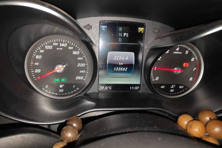 Used Mercedes-Benz C-Class 2017 Facelift C 200 L Sport Edition Odometer Close Up