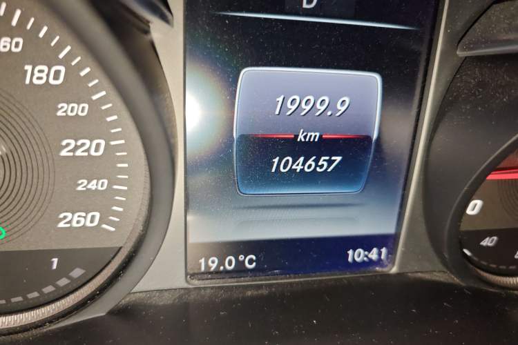 Used Mercedes-Benz C-Class 2017 C 180 L Sport Edition Odometer Close Up