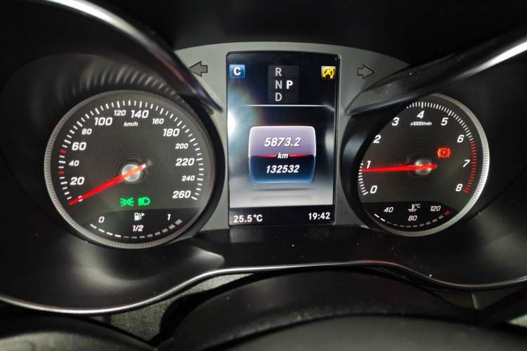 Used Mercedes-Benz C-Class 2017 Revised C 180 L Dynamic Sports Edition Odometer Close Up