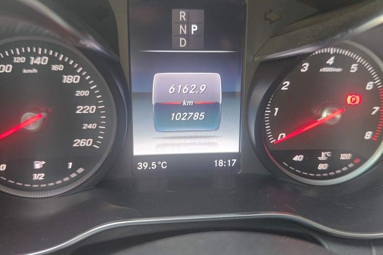 Used Mercedes-Benz C-Class 2017 C 180 L Sport Edition Odometer Close Up