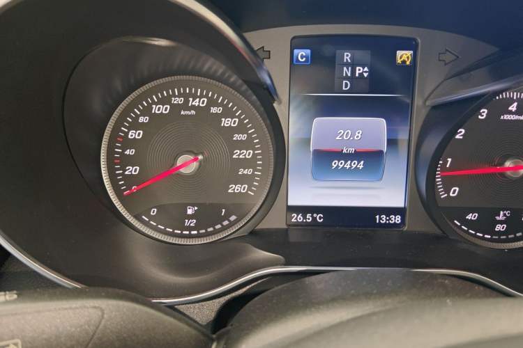 Used Mercedes-Benz C-Class 2017 C 180 L Sport Edition Odometer Close Up