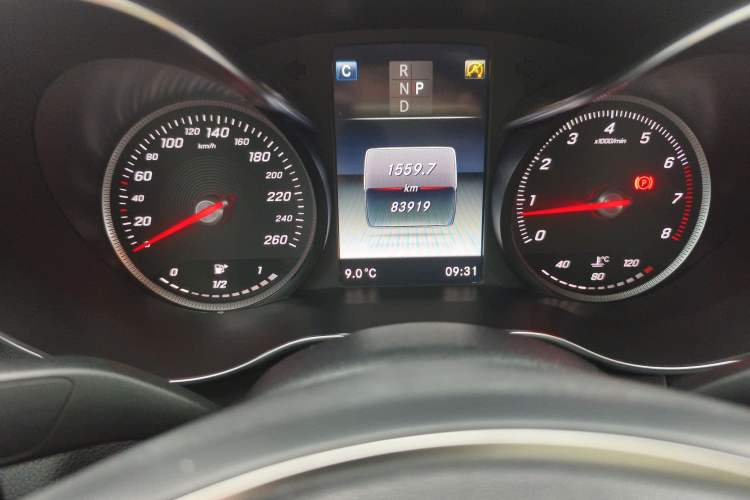 Used Mercedes-Benz C-Class 2017 Restyled C 180 L Fashion Edition Sport Version Odometer Close Up
