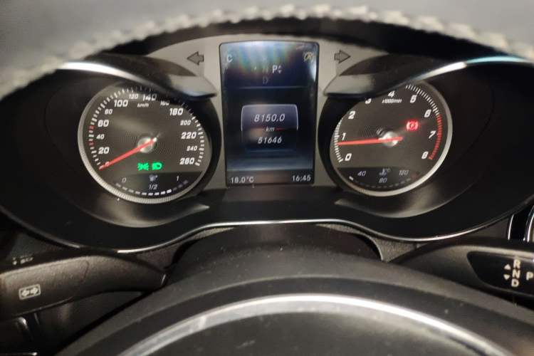 Used Mercedes-Benz C-Class 2017 Restyled C 180 L Fashion Edition Sport Version Odometer Close Up