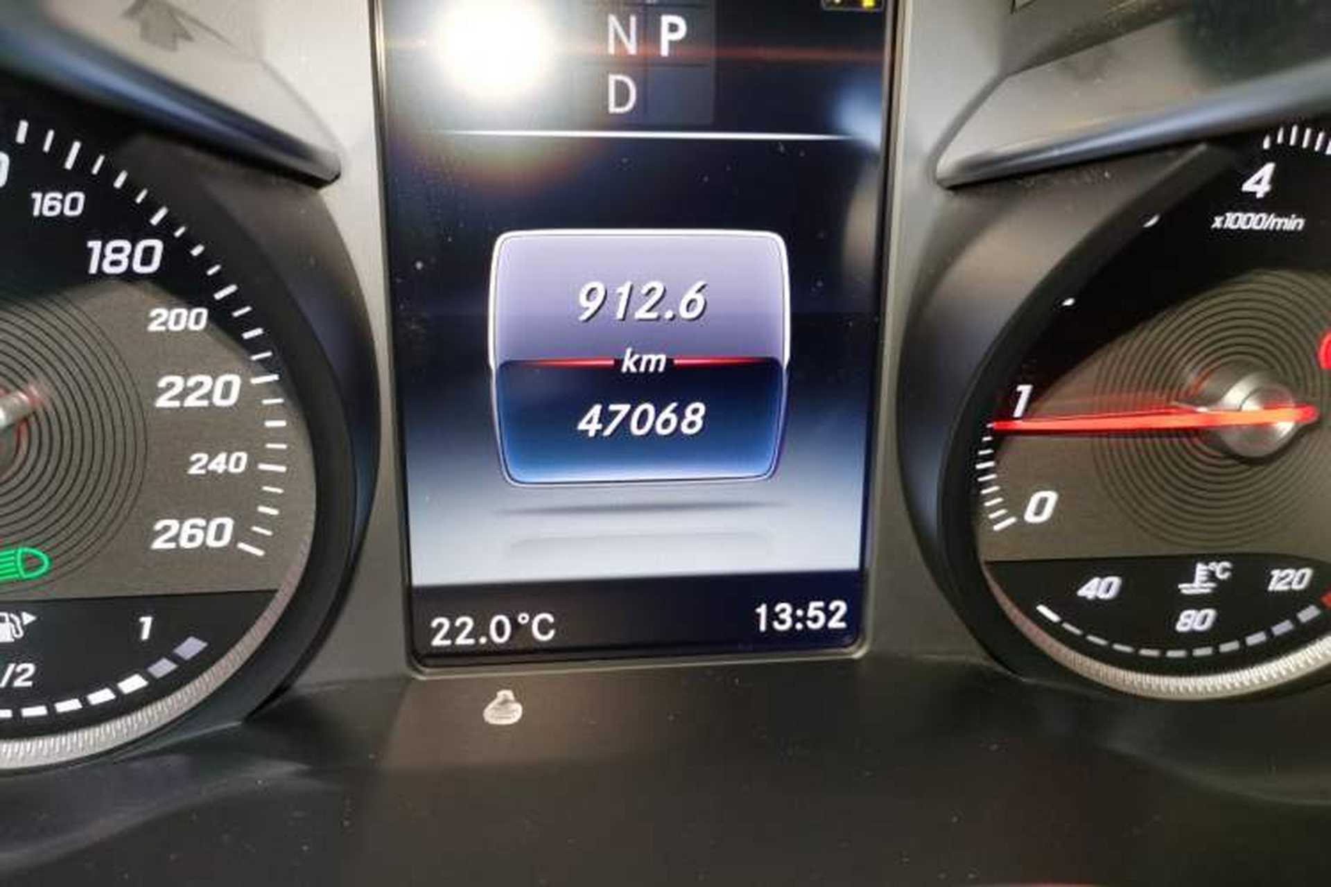 Used Mercedes-Benz C-Class 2017 Revised C 180 L Dynamic Sports Edition Odometer Close Up