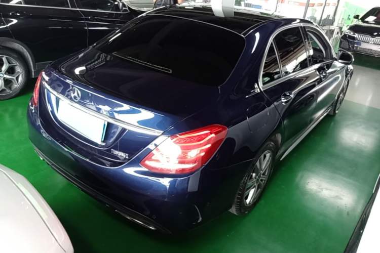 Used Mercedes-Benz C-Class 2017 Facelift C 200 L Sport Edition Rear Right 45 Deg