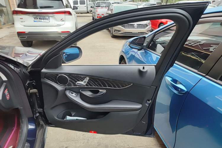 Used Mercedes-Benz C-Class 2017 C 200 station wagon Right Front Door Interior