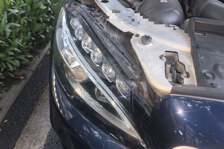 Used Mercedes-Benz C-Class 2017 Facelift C 200 L Sport Edition Right Front Headlight