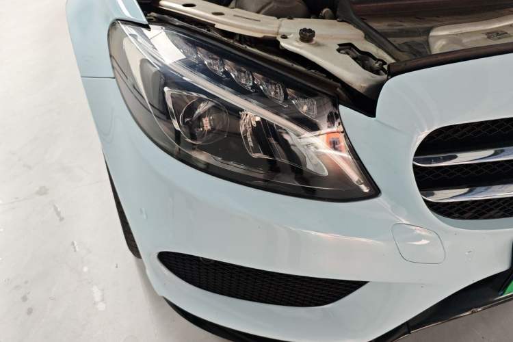 Used Mercedes-Benz C-Class 2017 Restyled C 200 Sport Edition Right Front Headlight