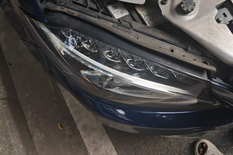 Used Mercedes-Benz C-Class 2017 Facelift C 200 Station Wagon Right Front Headlight