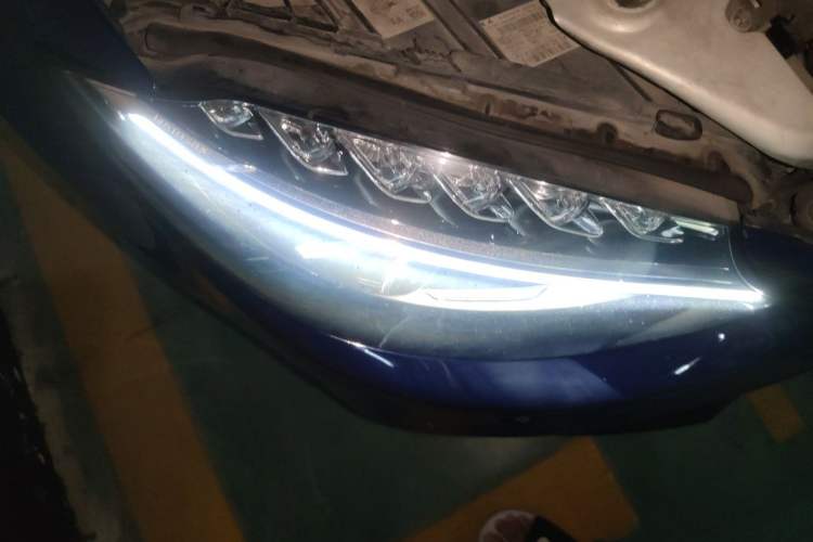 Used Mercedes-Benz C-Class 2017 C 200 Sport Edition Right Front Headlight