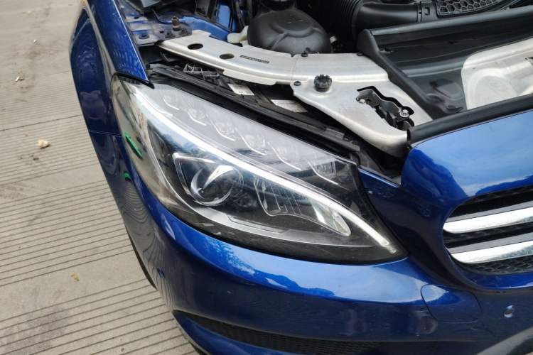 Used Mercedes-Benz C-Class 2017 C 200 Sport Edition Right Front Headlight