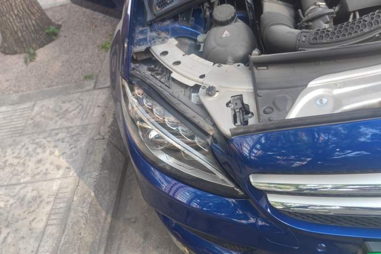 Used Mercedes-Benz C-Class 2017 C 180 L Sport Edition Right Front Headlight