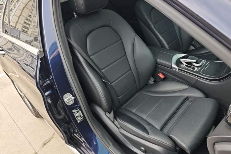 Used Mercedes-Benz C-Class 2017 Revised C 180 L Dynamic Sports Edition Right Front Seat