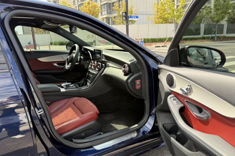 Used Mercedes-Benz C-Class 2017 Restyled C 200 Sport Edition Right Front Seat