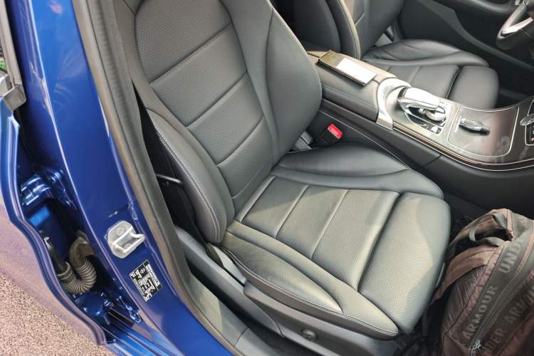 Used Mercedes-Benz C-Class 2017 C 200 station wagon Right Front Seat