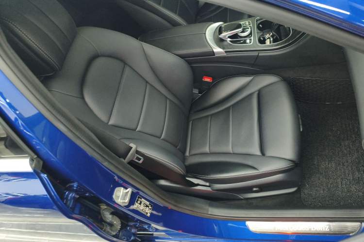 Used Mercedes-Benz C-Class 2017 Facelift C 200 L Sport Edition Right Front Seat