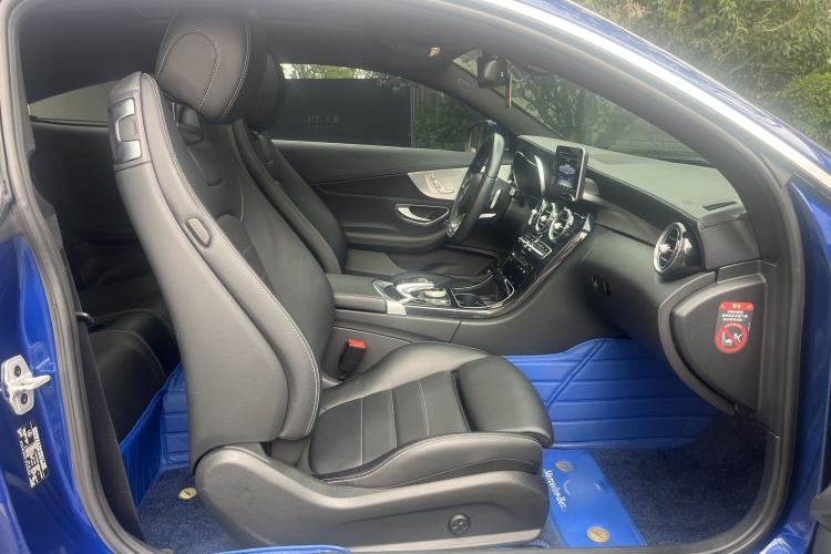 Used Mercedes-Benz C-Class 2017 C 200 4MATIC Coupe Right Front Seat