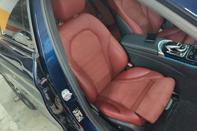 Used Mercedes-Benz C-Class 2017 Restyled C 200 Sport Edition Right Front Seat