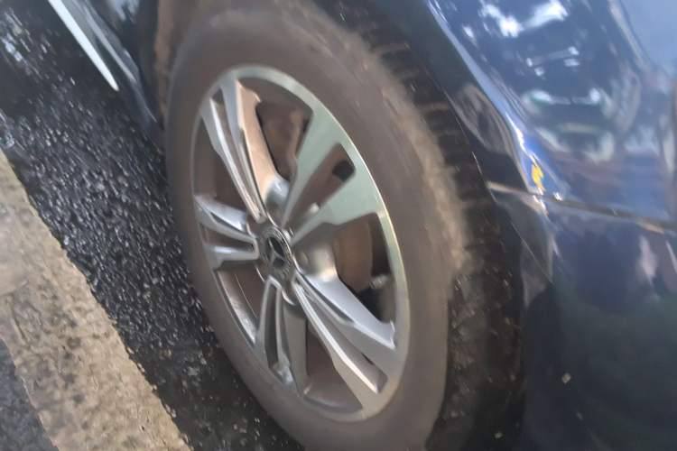 Used Mercedes-Benz C-Class 2017 Facelift C 200 L Sport Edition Right Front Wheel Hub
