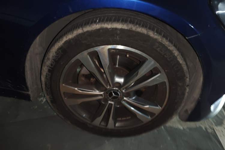 Used Mercedes-Benz C-Class 2017 Facelift C 200 L Sport Edition Right Front Wheel Hub