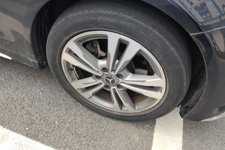 Used Mercedes-Benz C-Class 2017 Facelift C 200 L Sport Edition Right Front Wheel Hub