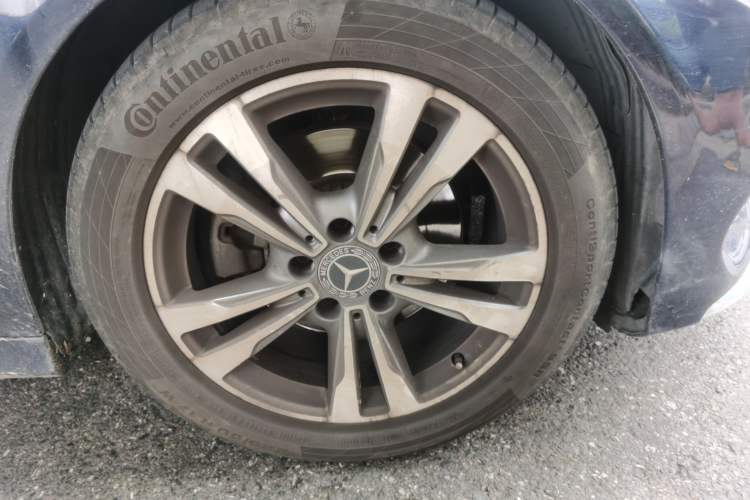 Used Mercedes-Benz C-Class 2017 C 200 L Sport Edition Right Front Wheel Hub