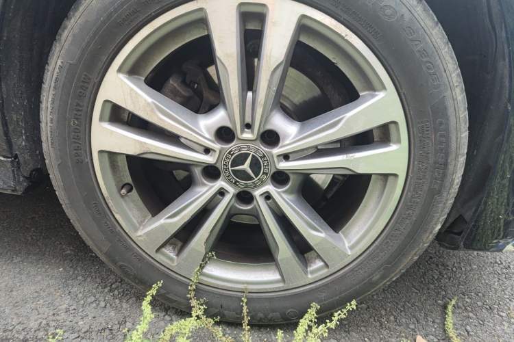 Used Mercedes-Benz C-Class 2017 C 200 L Sport Edition Right Front Wheel Hub