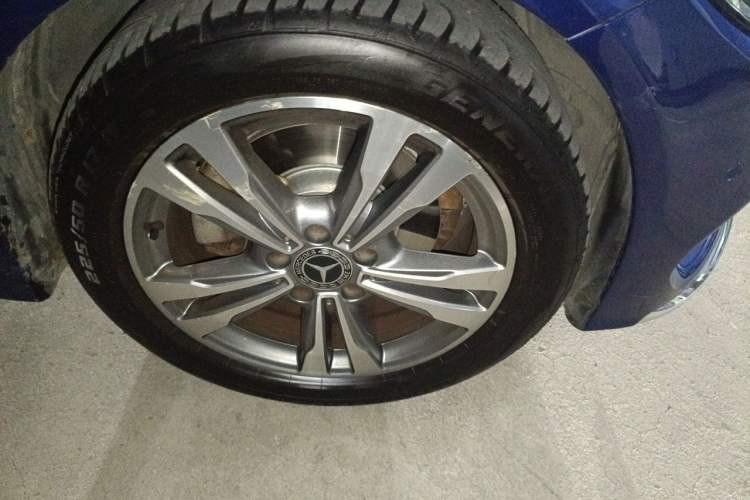 Used Mercedes-Benz C-Class 2017 Facelift C 200 L Sport Edition Right Front Wheel Hub