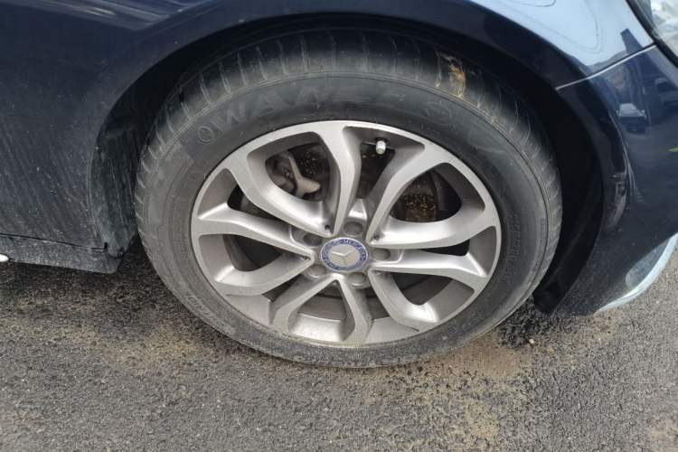 Used Mercedes-Benz C-Class 2017 C 180 L Sport Edition Right Front Wheel Hub