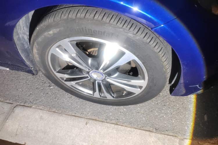 Used Mercedes-Benz C-Class 2017 C 200 L Sport Edition Right Front Wheel Hub