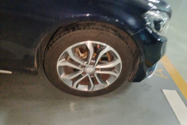 Used Mercedes-Benz C-Class 2017 Restyled C 180 L Fashion Edition Sport Version Right Front Wheel Hub