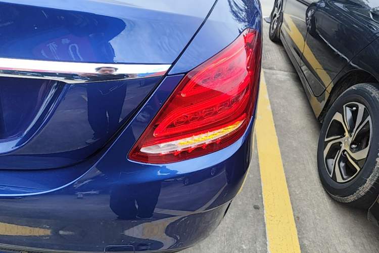 Used Mercedes-Benz C-Class 2017 C 180 L Sport Edition Right Rear Taillight
