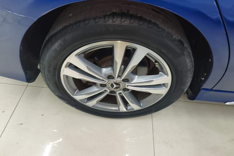 Used Mercedes-Benz C-Class 2017 Facelift C 200 L Sport Edition Right Rear Wheel Hub