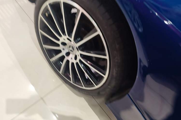 Used Mercedes-Benz C-Class 2017 C 200 4MATIC Coupe Right Rear Wheel Hub