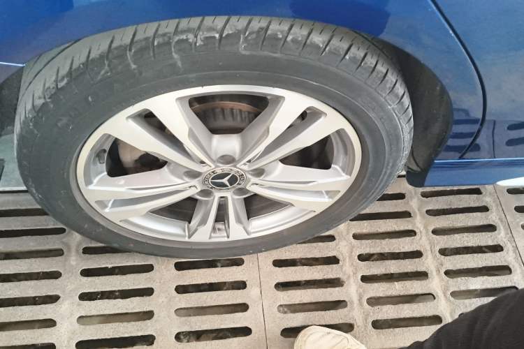 Used Mercedes-Benz C-Class 2017 Facelift C 200 L Sport Edition Right Rear Wheel Hub