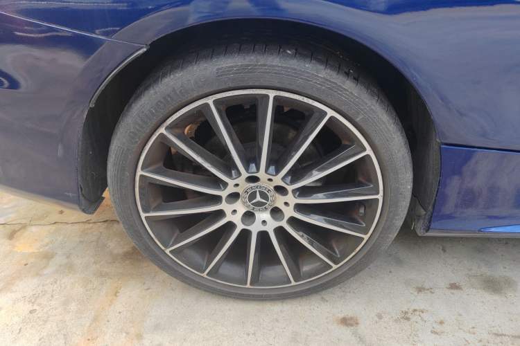 Used Mercedes-Benz C-Class 2017 C 200 4MATIC Coupe Right Rear Wheel Hub