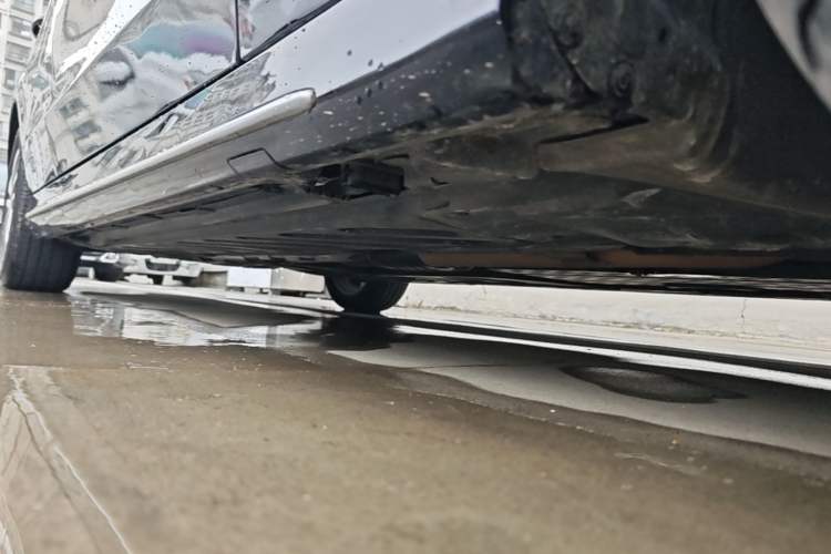 Used Mercedes-Benz C-Class 2017 Revised C 180 L Dynamic Sports Edition Right Side Sill