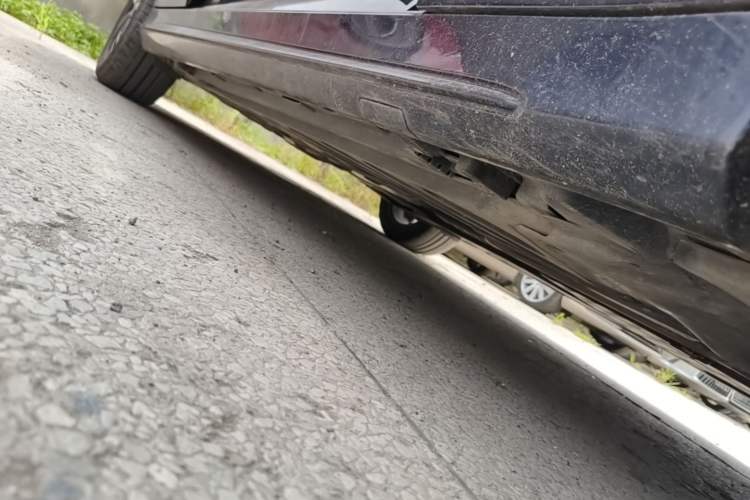 Used Mercedes-Benz C-Class 2017 Restyled C 200 Sport Edition Right Side Sill