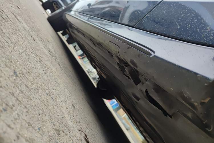 Used Mercedes-Benz C-Class 2017 C 200 station wagon Right Side Sill