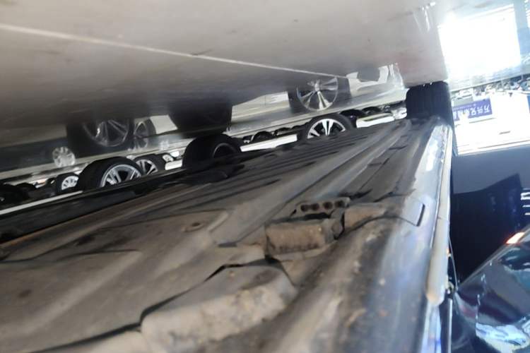 Used Mercedes-Benz C-Class 2017 C 200 L Sport Edition Right Side Sill