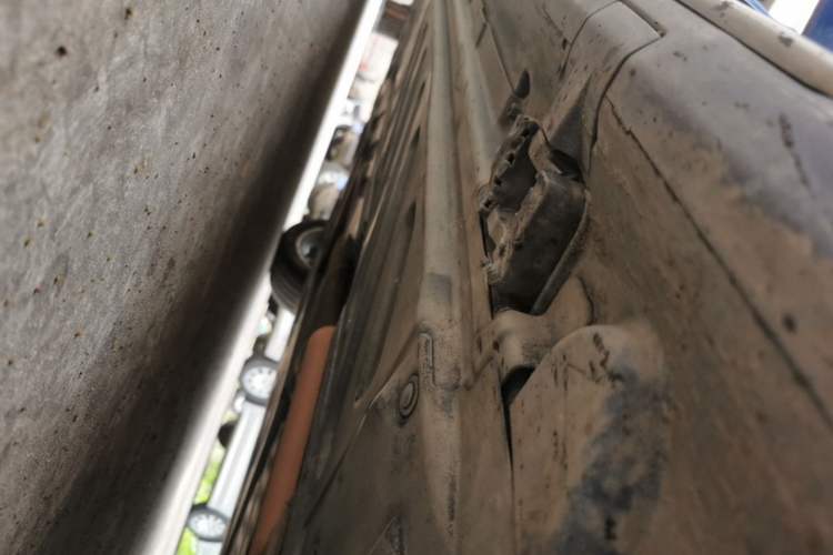 Used Mercedes-Benz C-Class 2017 C 200 L Sport Edition Right Side Sill