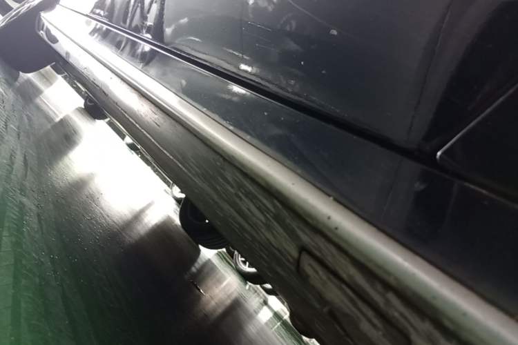 Used Mercedes-Benz C-Class 2017 Facelift C 200 L Sport Edition Right Side Sill