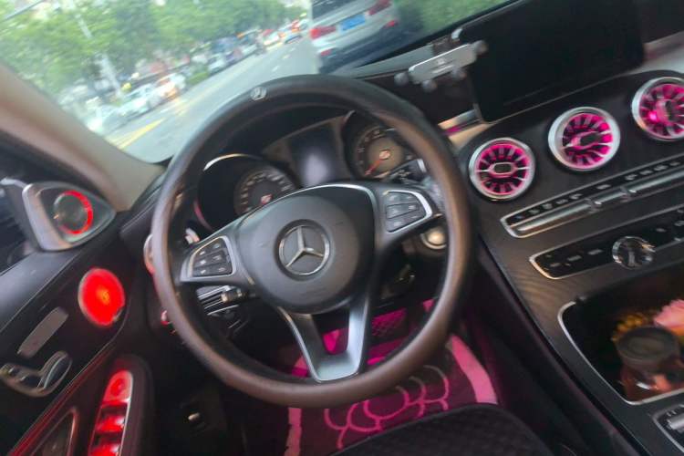 Used Mercedes-Benz C-Class 2017 Facelift C 200 L Sport Edition Steering Wheel