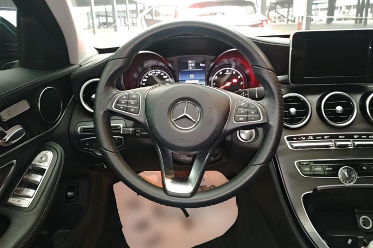 Used Mercedes-Benz C-Class 2017 Facelift C 200 L Sport Edition Steering Wheel