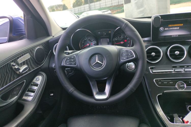 Used Mercedes-Benz C-Class 2017 Facelift C 200 L Sport Edition Steering Wheel