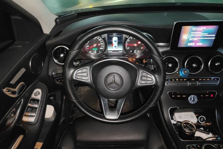 Used Mercedes-Benz C-Class 2017 Facelift C 200 L Sport Edition Steering Wheel