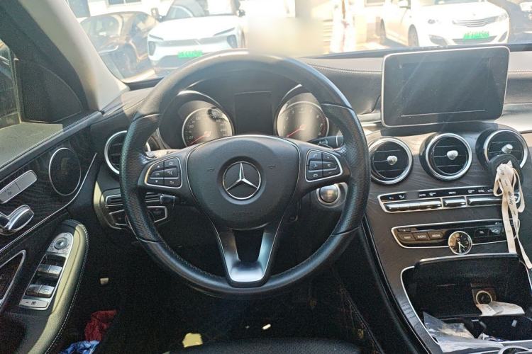 Used Mercedes-Benz C-Class 2017 Facelift C 200 L Sport Edition Steering Wheel