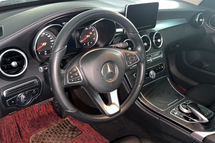 Used Mercedes-Benz C-Class 2017 Facelift C 200 L Sport Edition Steering Wheel